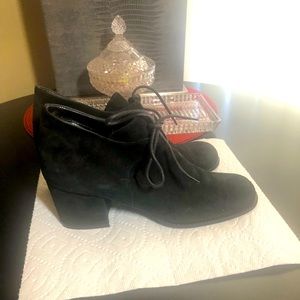 Yves Saint Laurent- Black Suede Ankle boots 37 1/2 or 7-7.5
